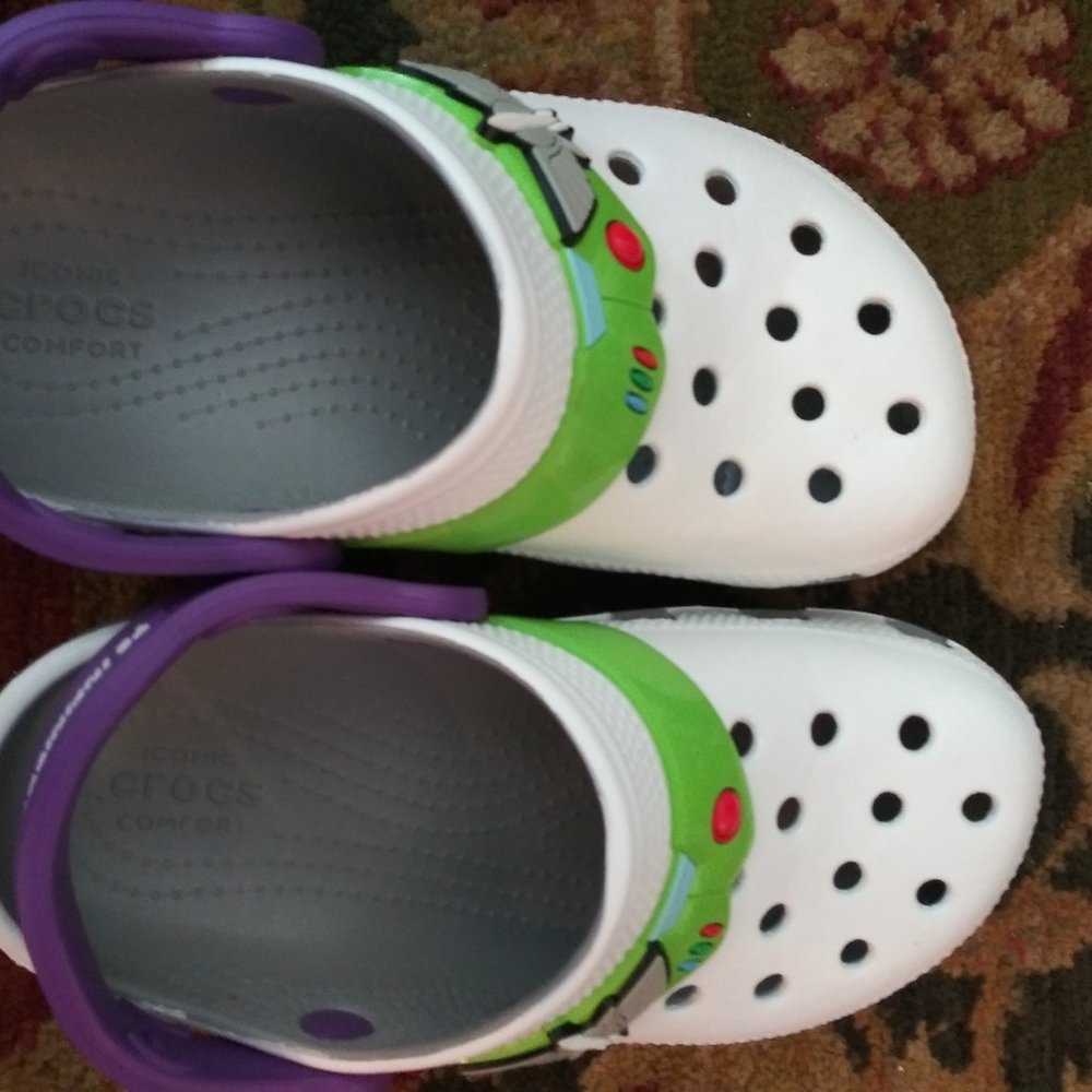 Girl's Crocs